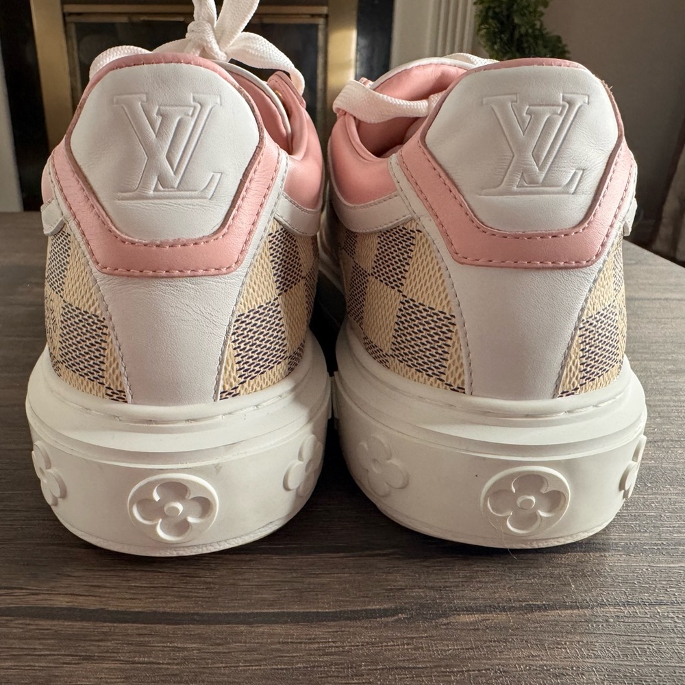Louis Vuitton Pink Time Out Sneakers Leather Detail - Picture 10 of 10